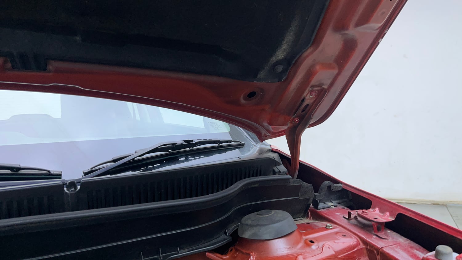 Used 2020 maruti-suzuki Vitara Brezza VXi Petrol Manual engine ENGINE LEFT SIDE HINGE & APRON VIEW