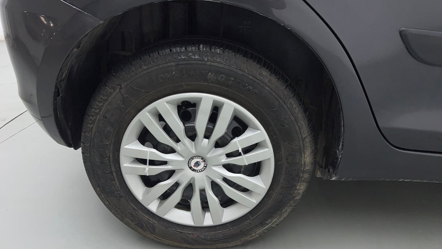 Used 2016 Maruti Suzuki Swift VXi Petrol Manual tyres RIGHT REAR TYRE RIM VIEW