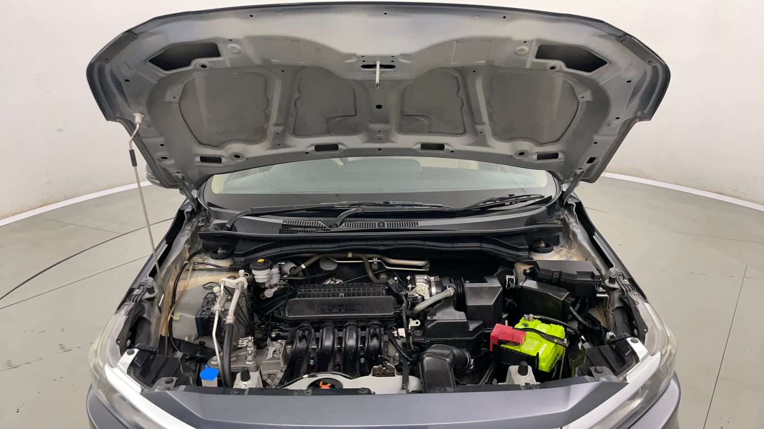 Used 2023 Honda Amaze VX MT 1.2 Petrol Petrol Manual engine ENGINE & BONNET OPEN FRONT VIEW