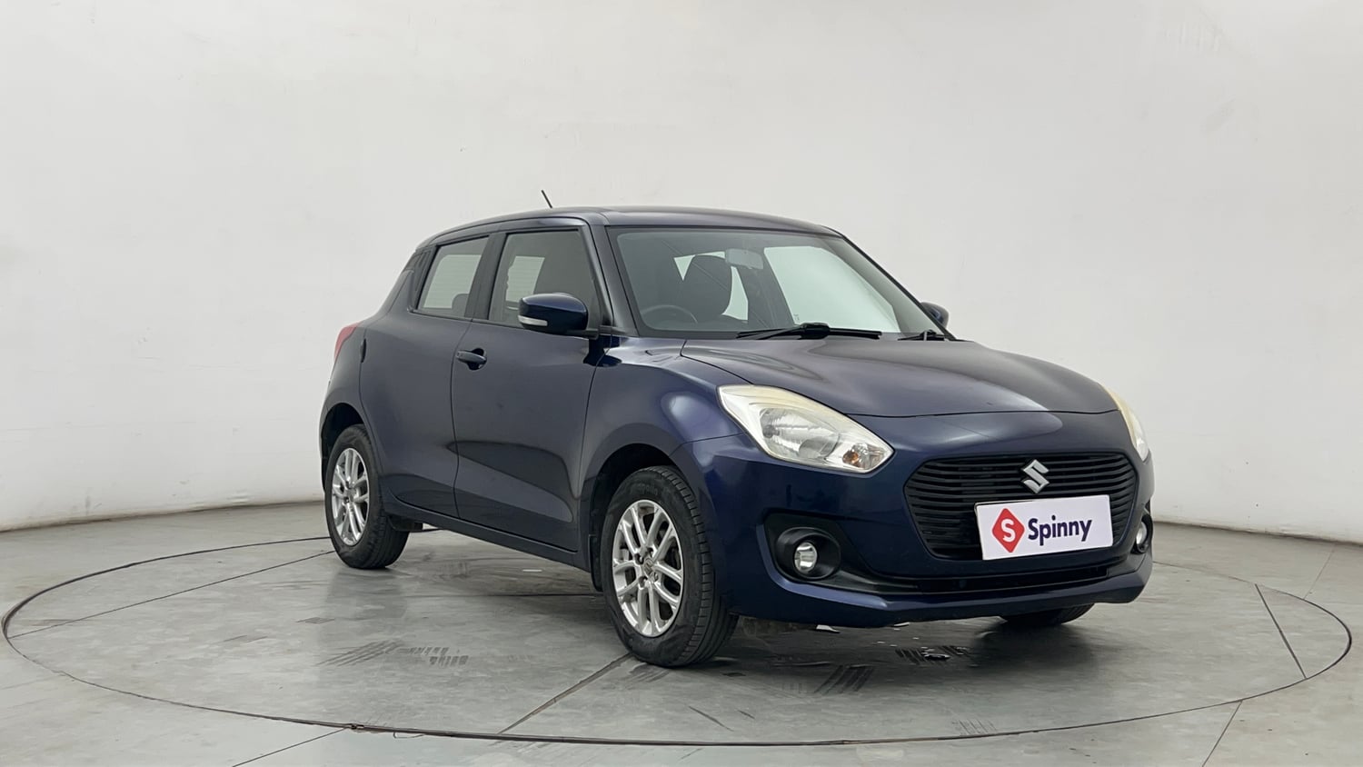 Used 2018 Maruti Suzuki Swift ZXi AMT Petrol Automatic exterior RIGHT FRONT CORNER VIEW