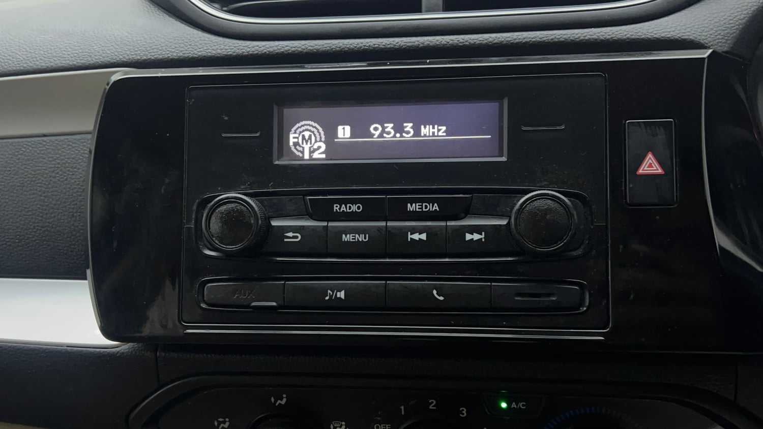 Used 2022 Honda Amaze S MT 1.2 Petrol Petrol Manual top_features Integrated (in-dash) music system