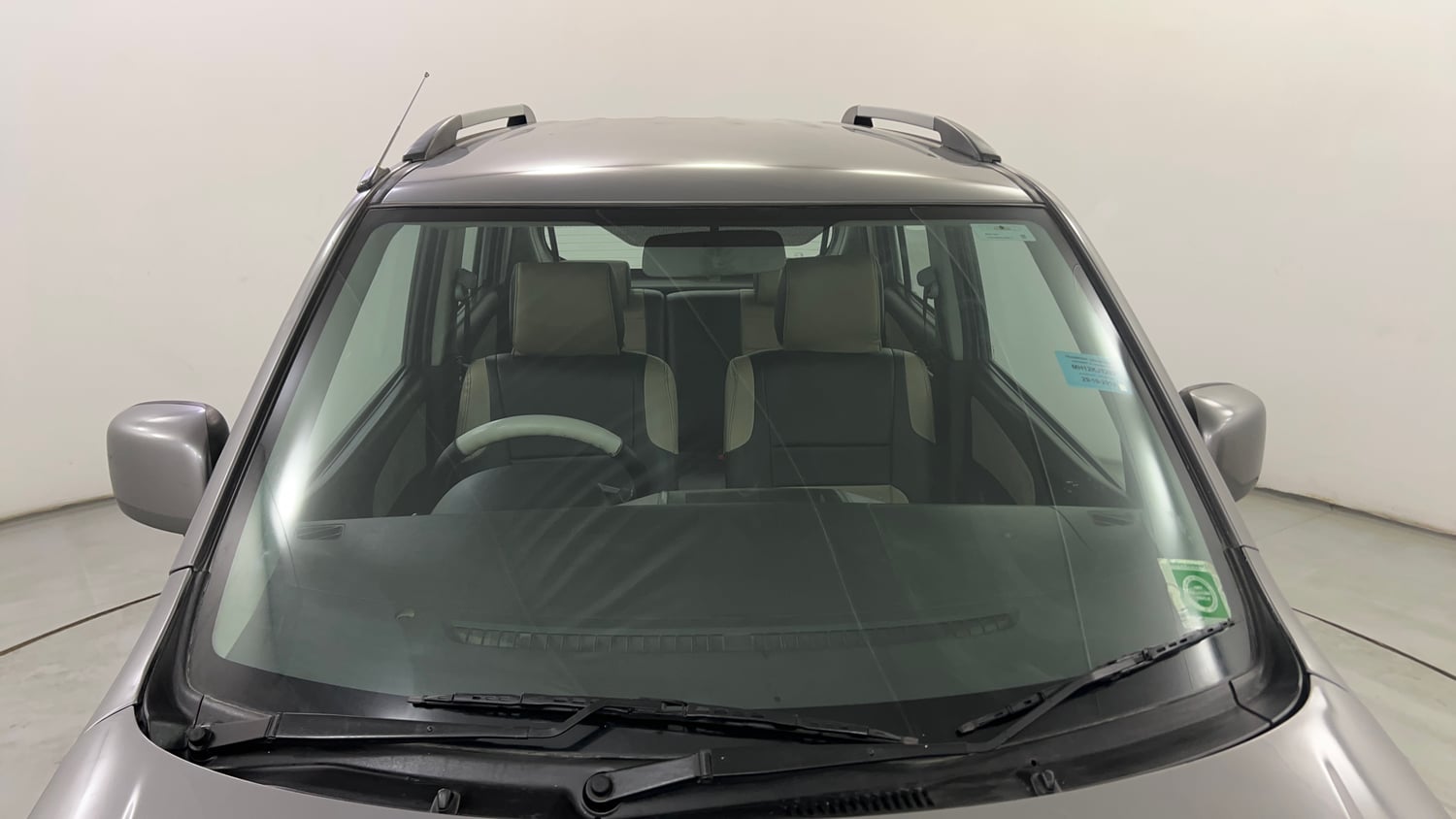 Used 2013 Maruti Suzuki Wagon R VXI Petrol Manual exterior FRONT WINDSHIELD VIEW