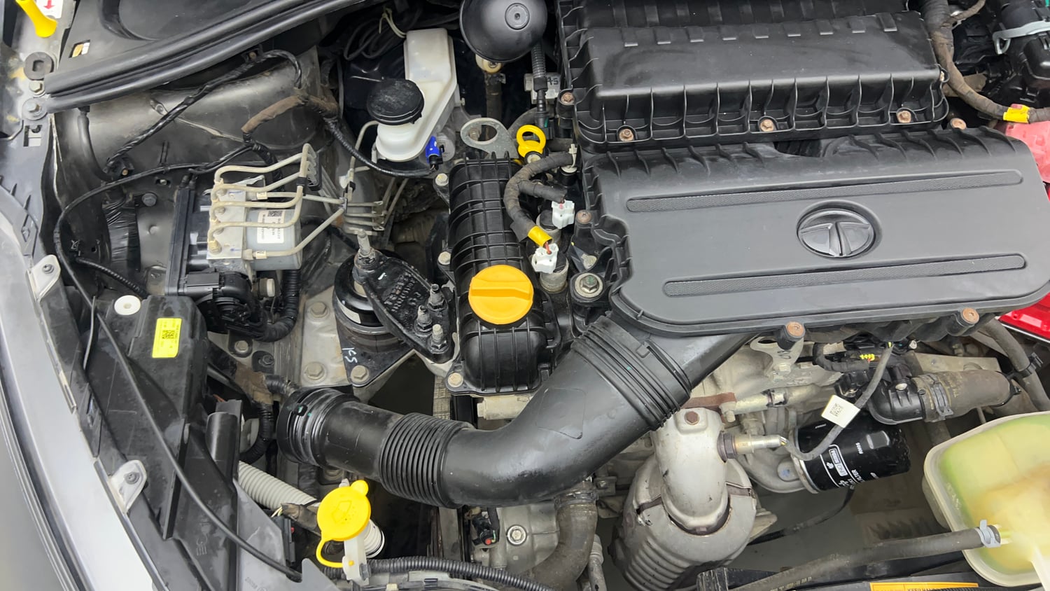 Used 2024 Tata Tigor XM iCNG Cng Manual engine ENGINE RIGHT SIDE VIEW