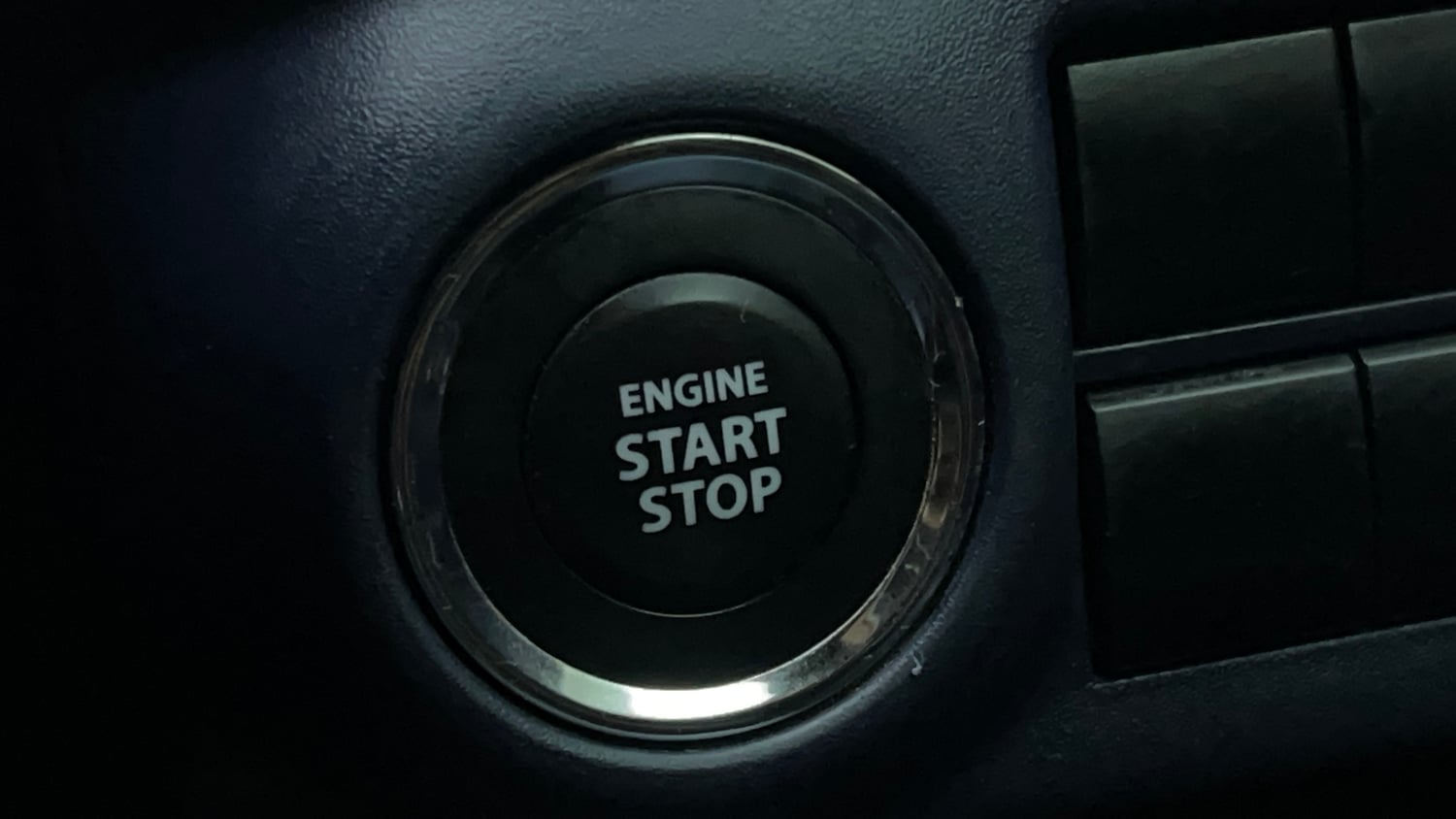 Used 2023 Maruti Suzuki Baleno Alpha MT Petrol Manual top_features Keyless start