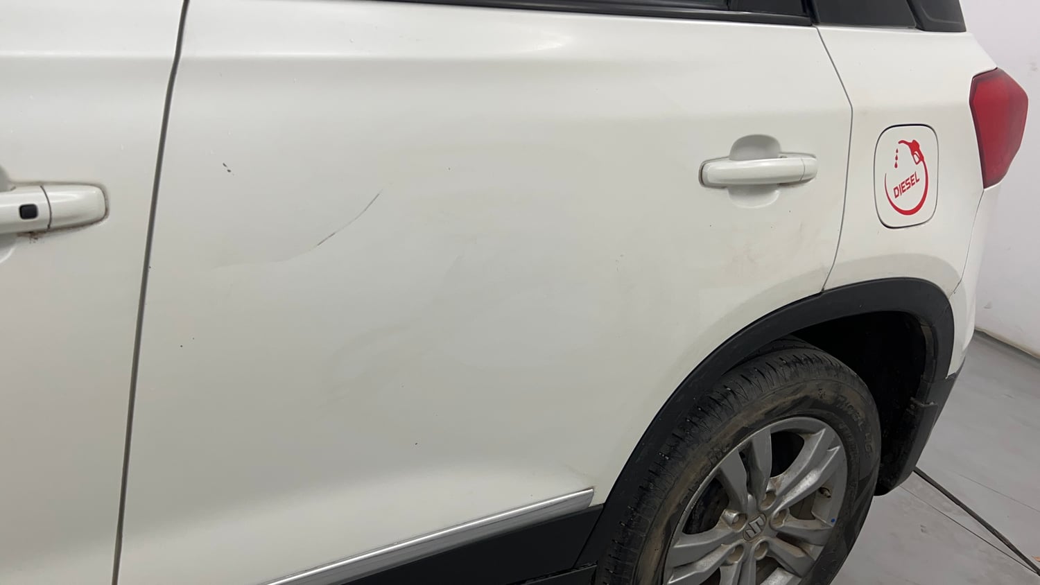 Used 2017 Maruti Suzuki Vitara Brezza [2016-2020] ZDi Plus Diesel Manual dents MINOR SCRATCH