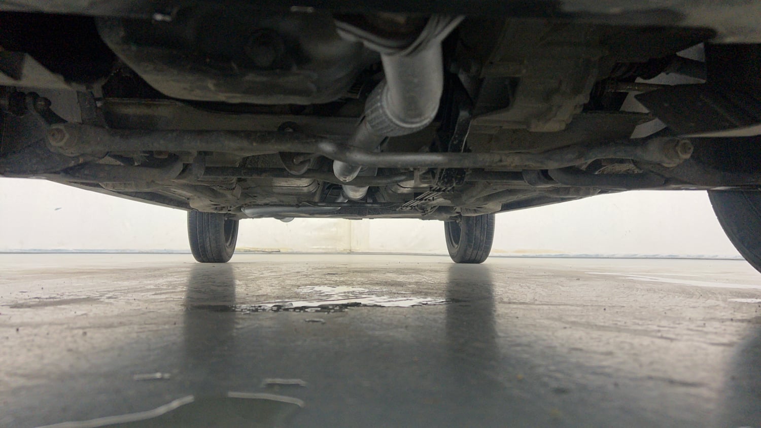 Used 2020 Tata Tiago XT Petrol Manual extra FRONT LEFT UNDERBODY VIEW