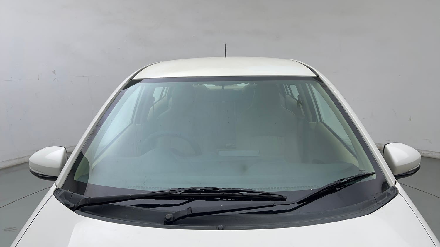 Used 2015 Honda Amaze 1.2 S i-VTEC Petrol Manual exterior FRONT WINDSHIELD VIEW
