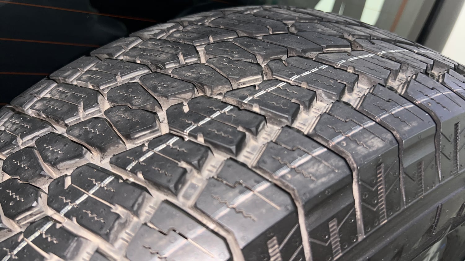 Used 2023 mahindra Thar LX Hard Top Petrol MT 4WD Petrol Manual tyres SPARE TYRE VIEW