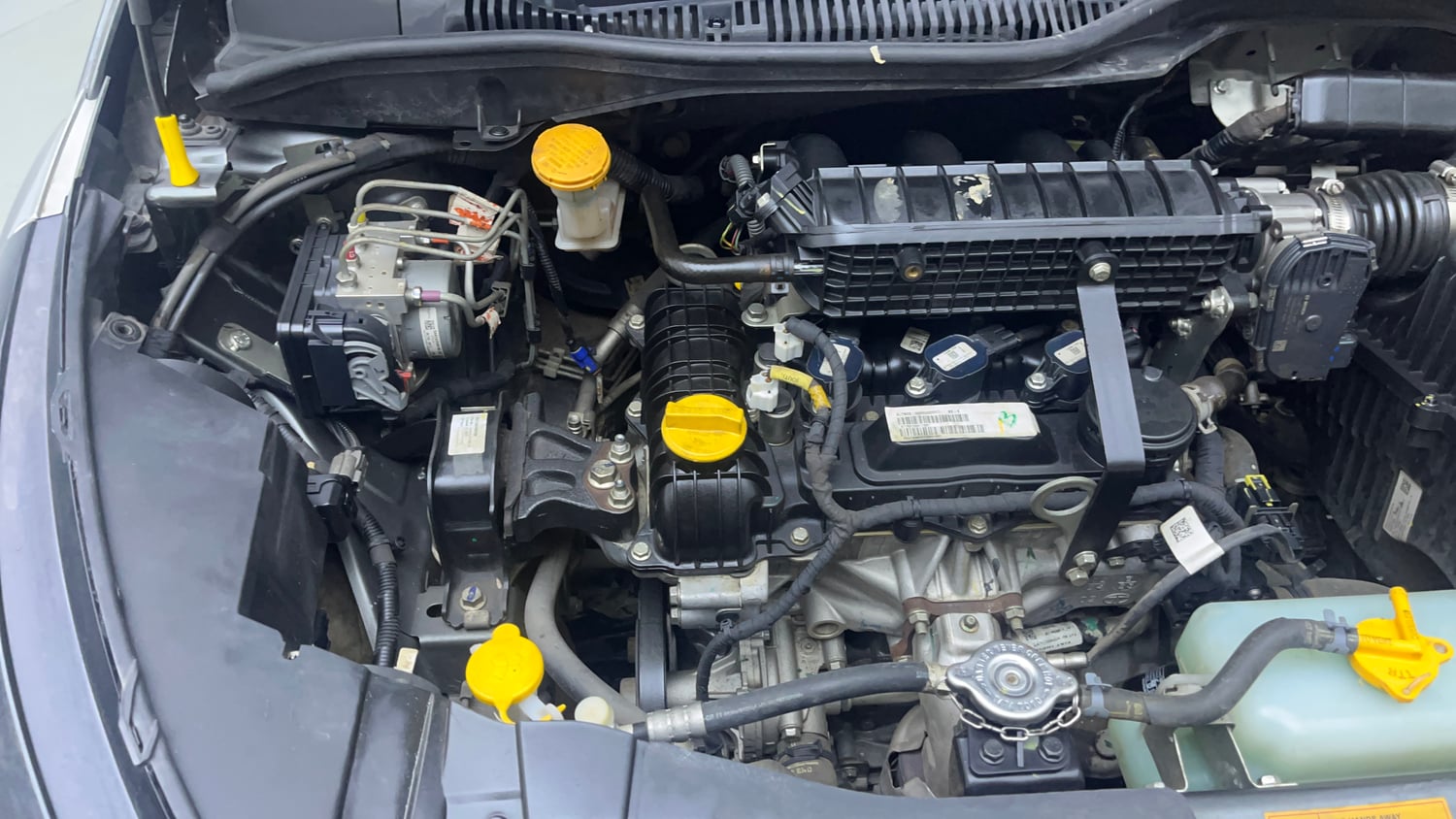 Used 2024 Tata Altroz XZA Petrol Petrol Automatic engine ENGINE RIGHT SIDE VIEW
