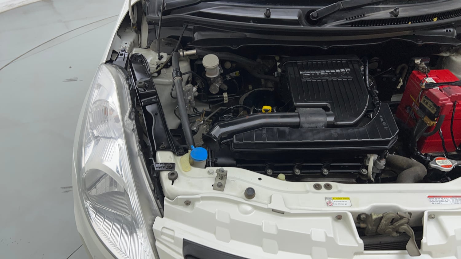 Used 2017 Maruti Suzuki Swift Lxi (O) Petrol Manual engine ENGINE RIGHT SIDE VIEW