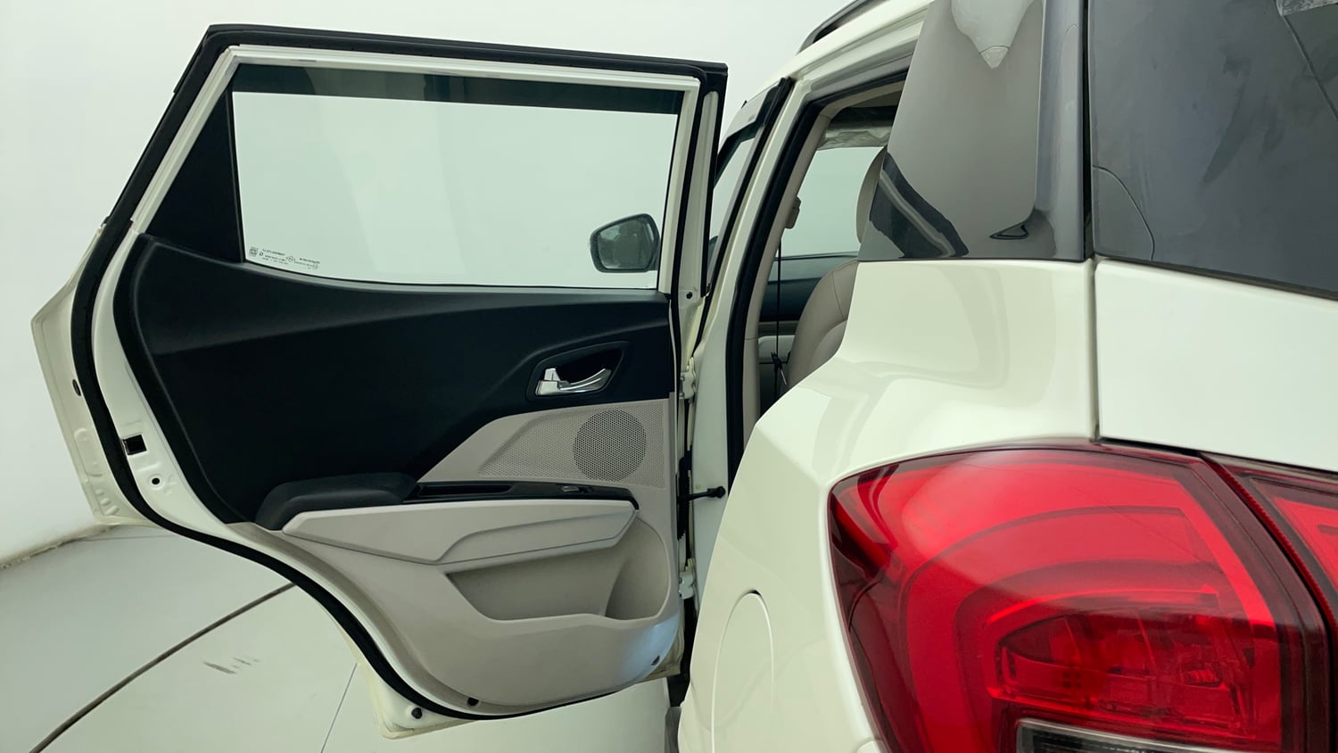Used 2021 Mahindra XUV 300 W8 (O) 1.2 Petrol Petrol Manual interior LEFT REAR DOOR OPEN VIEW