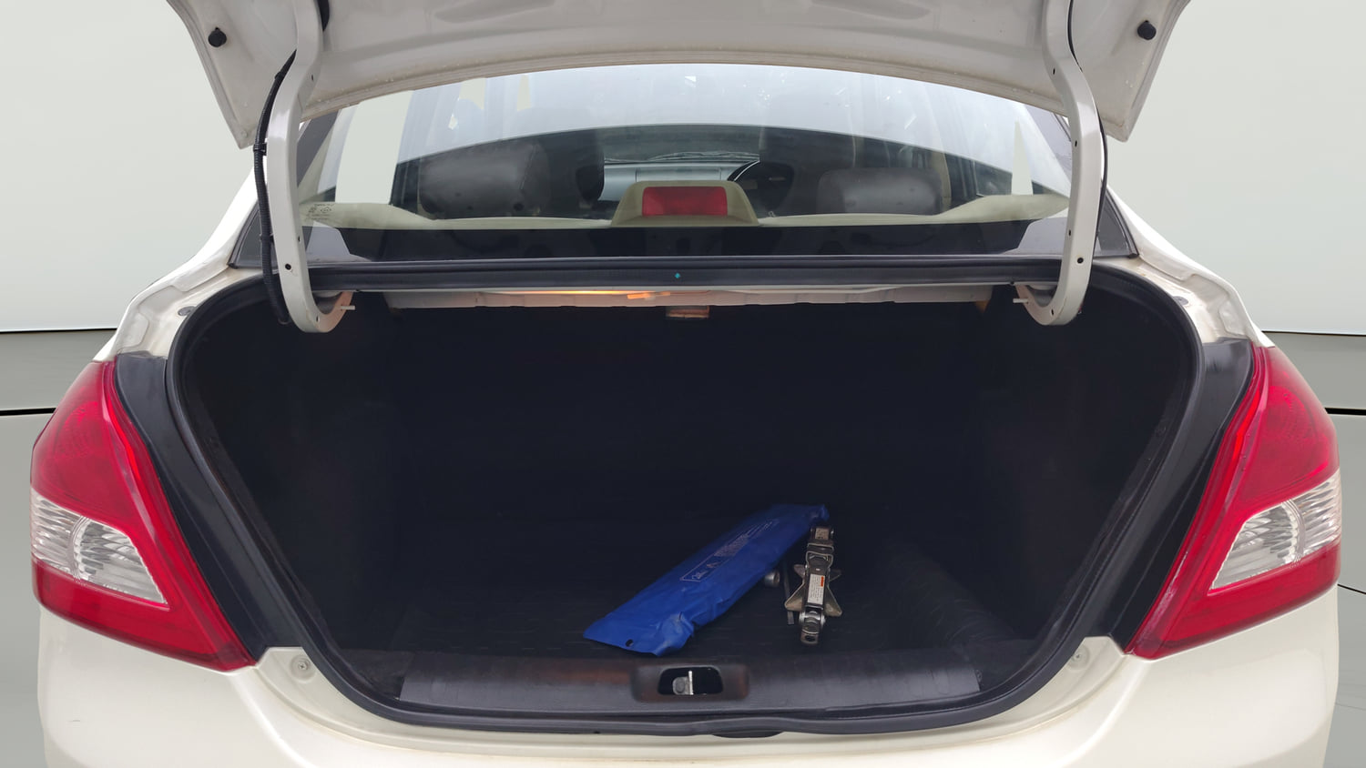 Used 2014 Maruti Suzuki Swift Dzire VXI Petrol Manual interior DICKY INSIDE VIEW