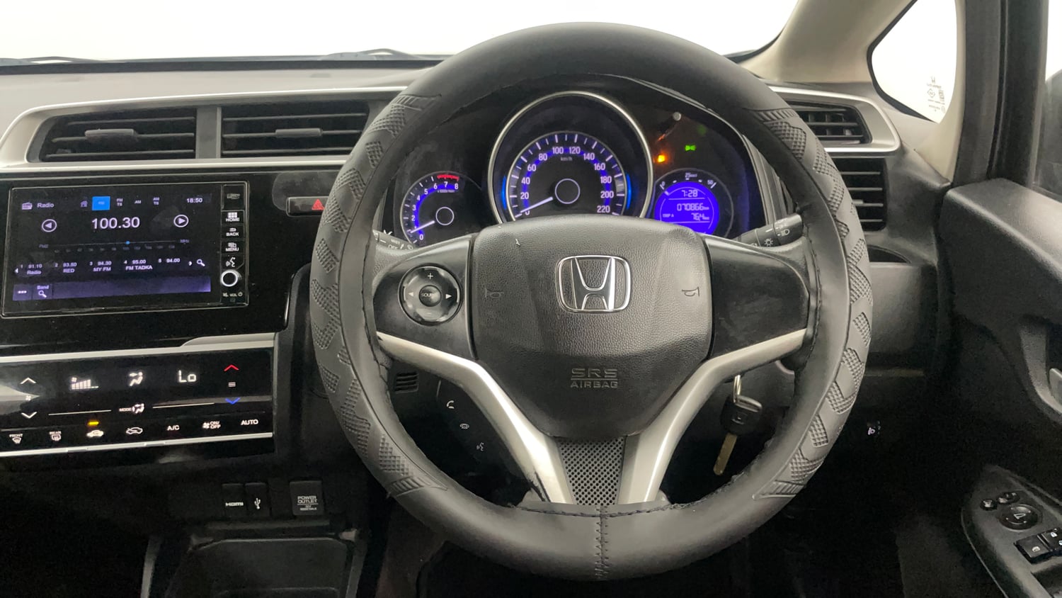 Used 2019 Honda WR-V VX MT Petrol Petrol Manual interior STEERING VIEW
