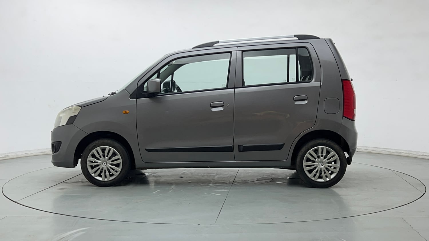 Used 2013 Maruti Suzuki Wagon R VXI Petrol Manual exterior LEFT SIDE VIEW