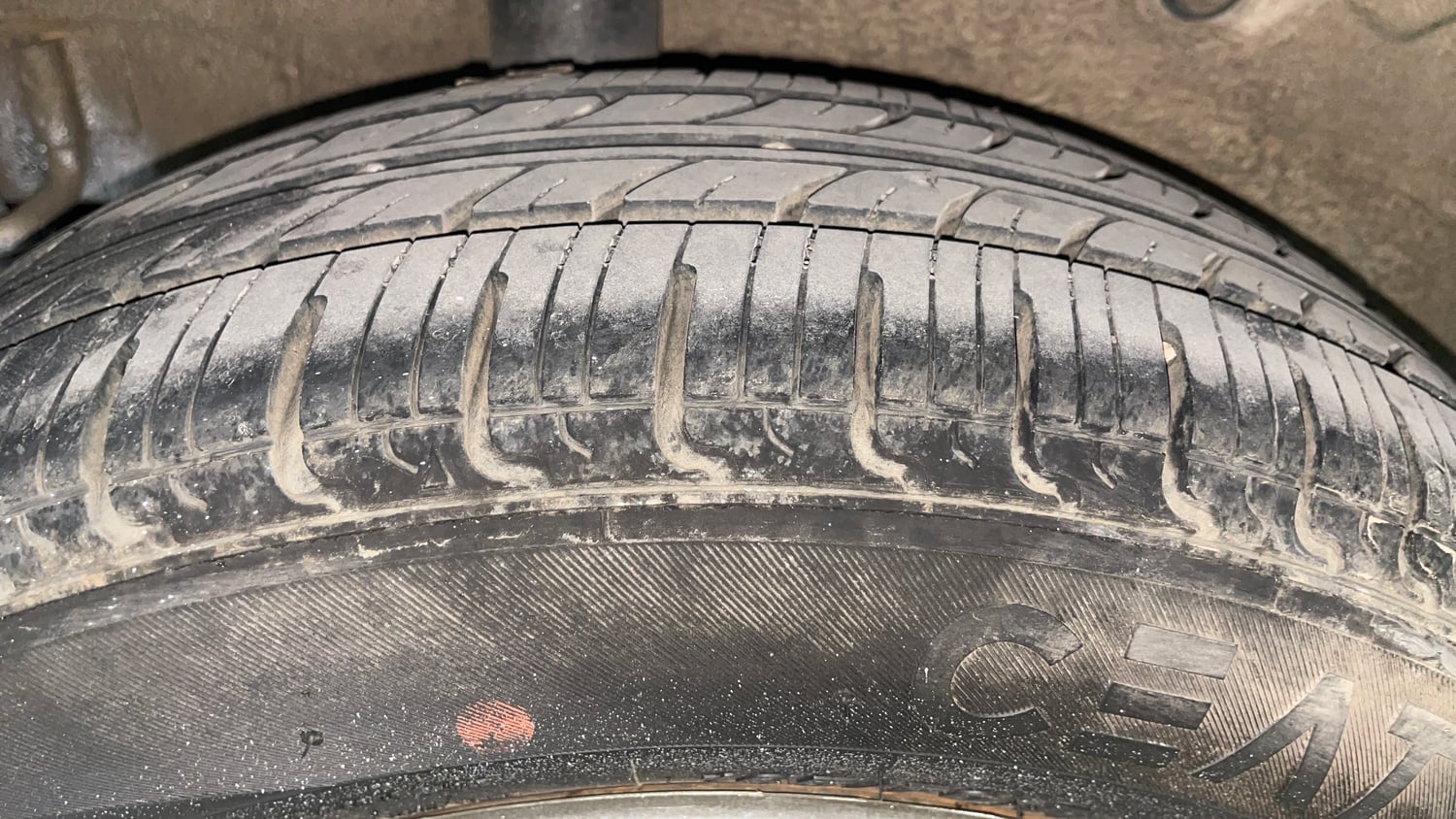 Used 2017 Maruti Suzuki Celerio ZXi Petrol Manual tyres RIGHT REAR TYRE TREAD VIEW