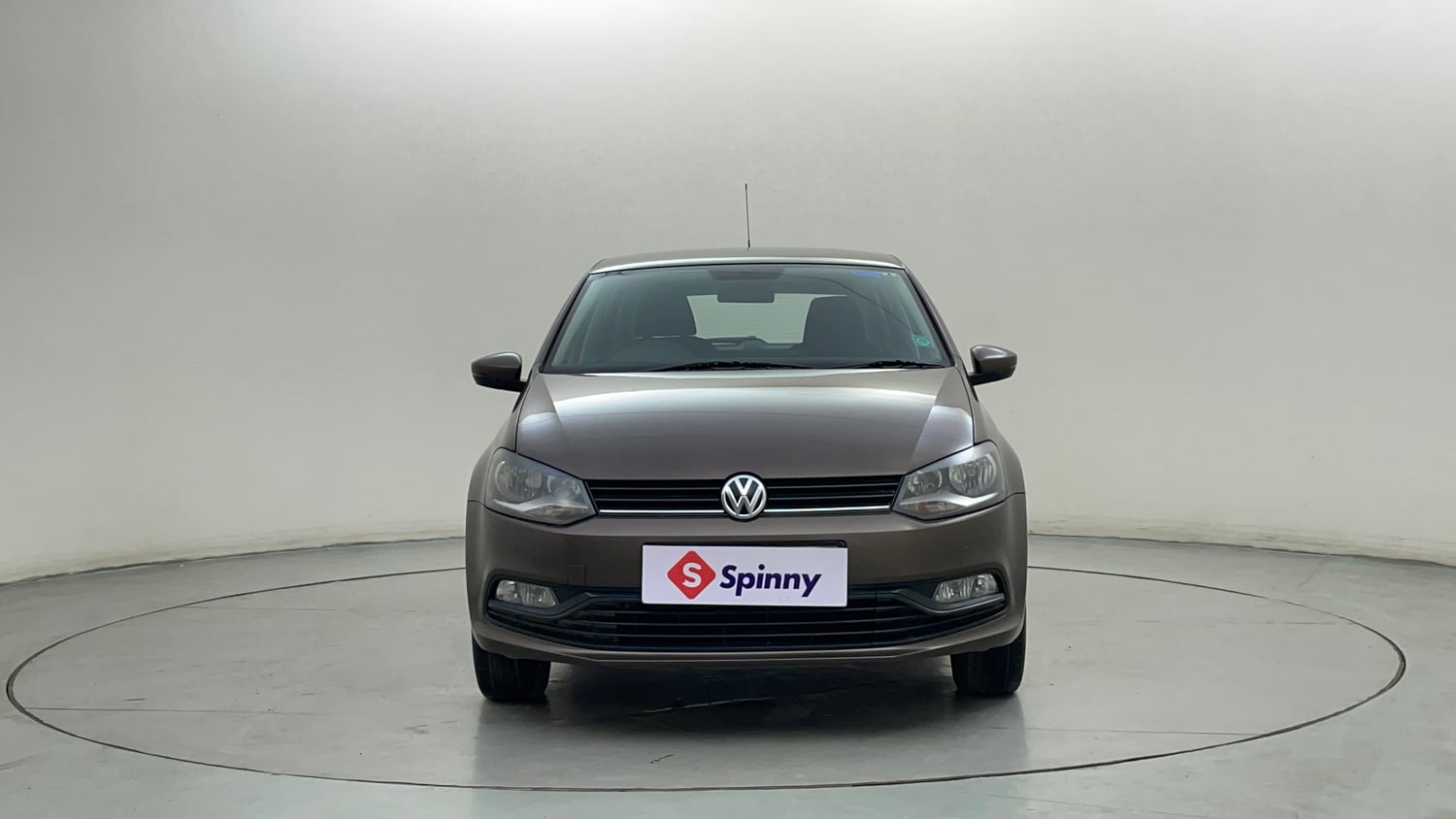Used 2016 Volkswagen Polo Comfortline 1.2L (P) Petrol Manual exterior FRONT VIEW