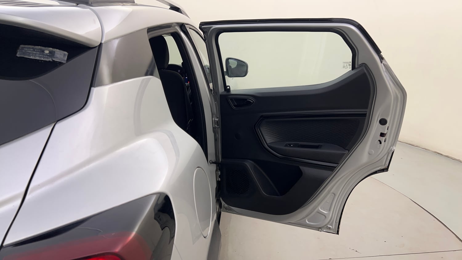 Used 2023 Renault Kiger RXZ MT Petrol Manual interior RIGHT REAR DOOR OPEN VIEW