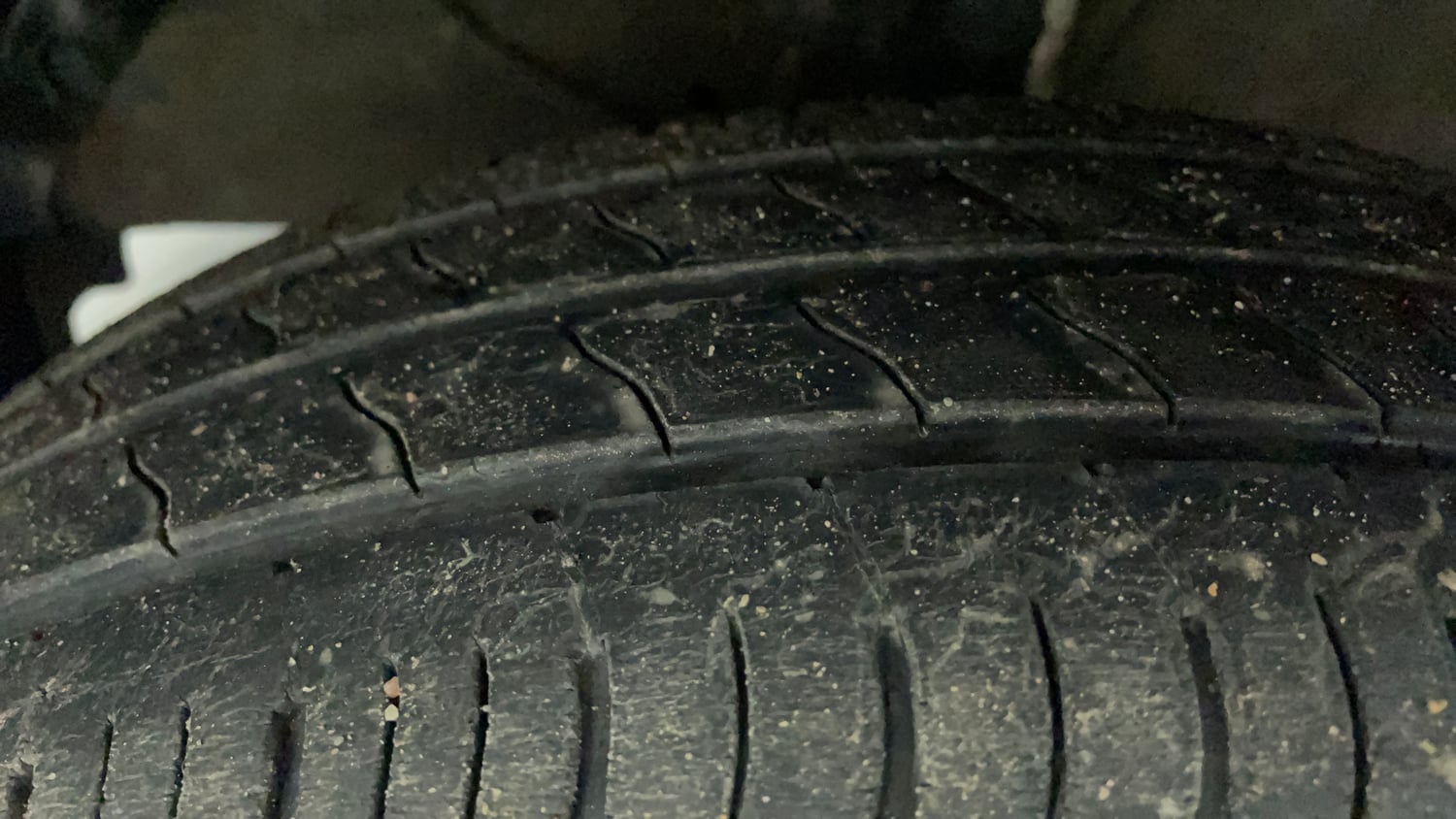 Used 2017 Maruti Suzuki Baleno Delta 1.3 Diesel Manual tyres LEFT FRONT TYRE TREAD VIEW