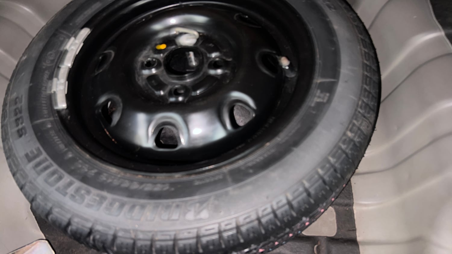 Used 2016 Maruti Suzuki Alto K10 VXi AMT Petrol Automatic tyres SPARE TYRE VIEW