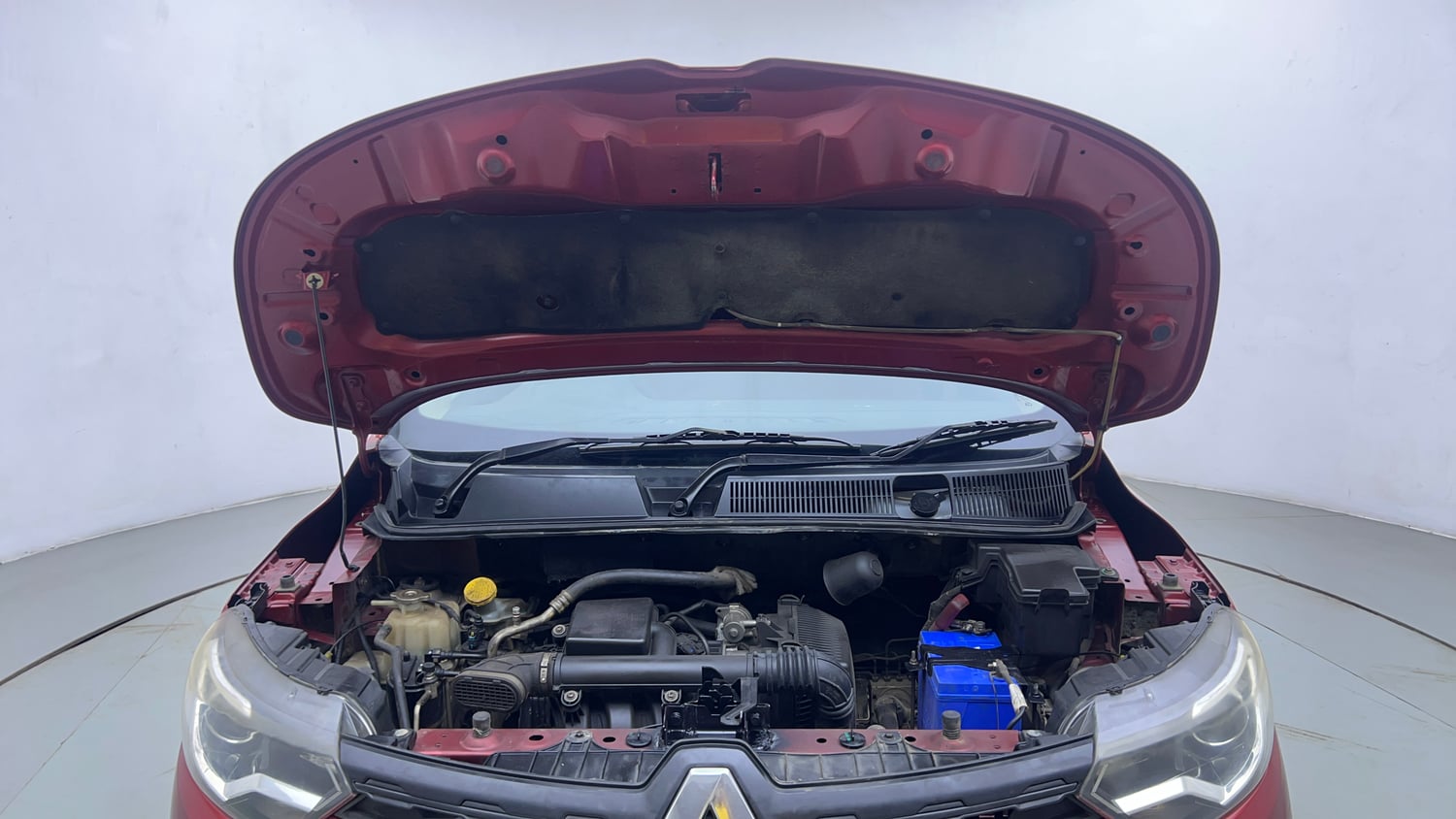 Used 2019 Renault Triber RXE Petrol Manual engine ENGINE & BONNET OPEN FRONT VIEW