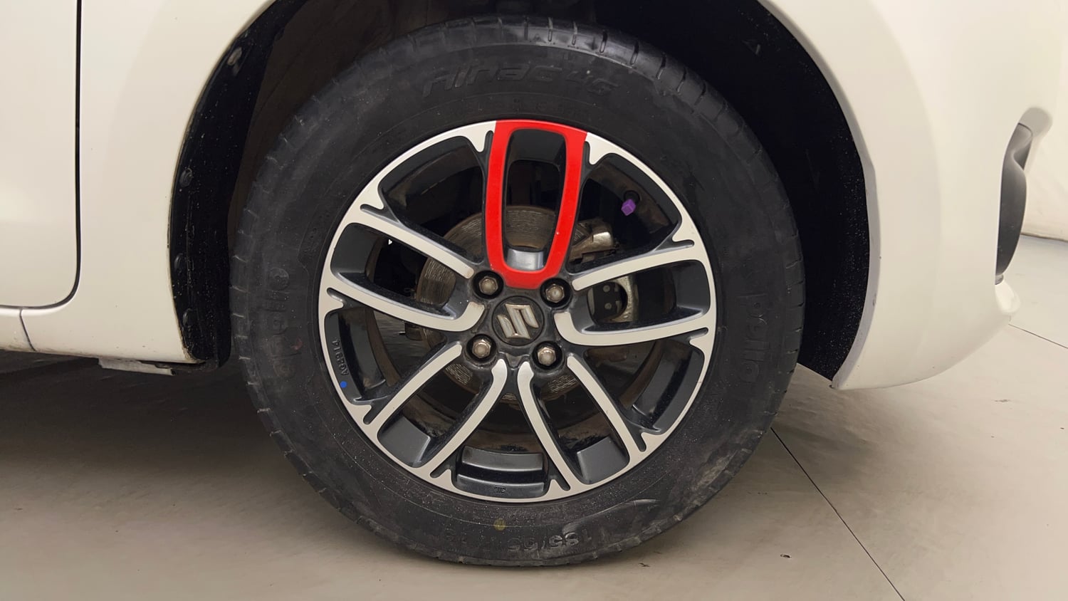 Used 2020 Maruti Suzuki Swift ZXi Plus Petrol Manual tyres RIGHT FRONT TYRE RIM VIEW