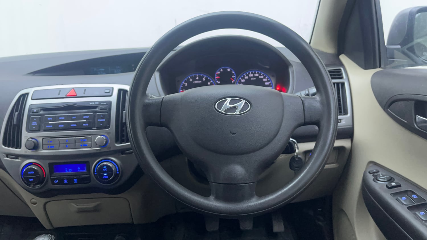 Used 2014 Hyundai i20 Magna 1.2 Petrol Manual interior STEERING VIEW