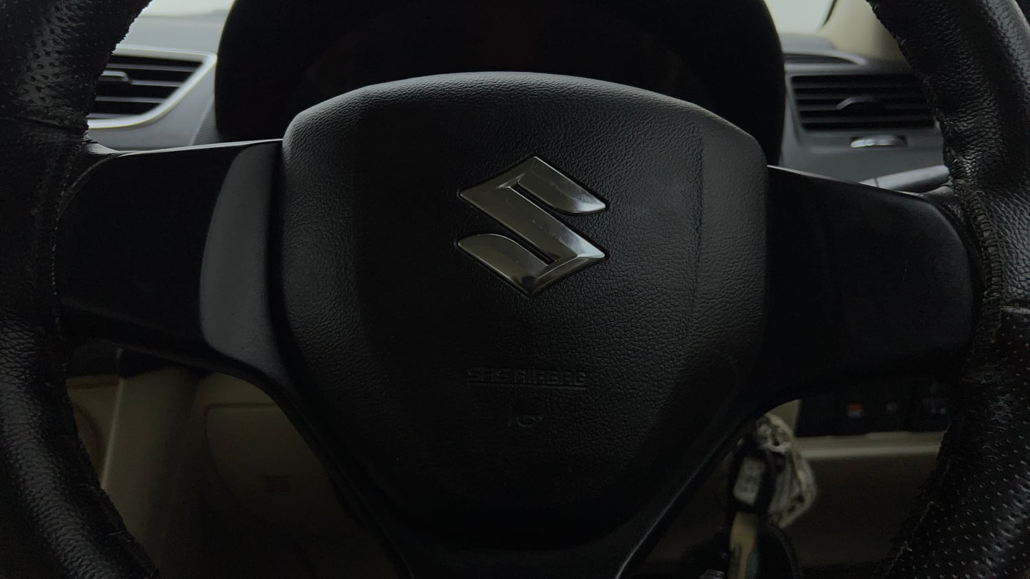 Used 2016 Maruti Suzuki Swift Dzire VXI (O) Petrol Manual top_features Airbags