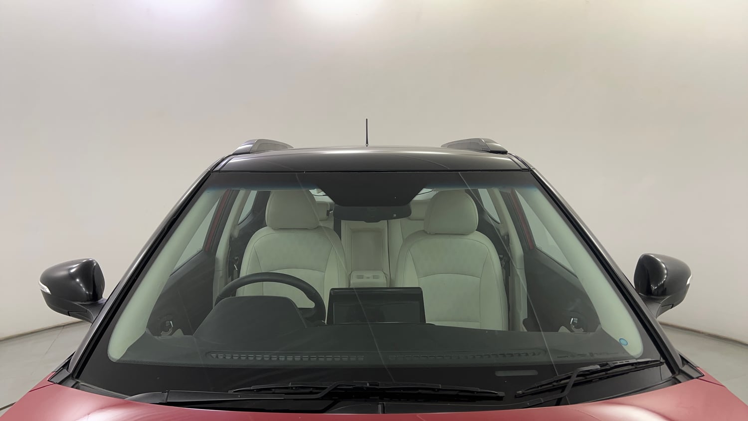 Used 2024 Mahindra XUV 3XO AX7 1.2 Petrol AT Petrol Automatic exterior FRONT WINDSHIELD VIEW