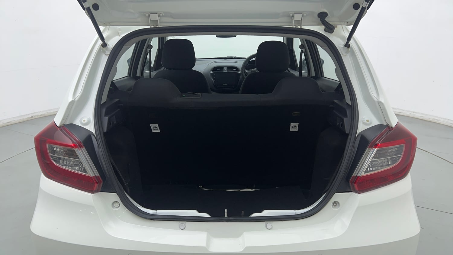 Used 2025 Tata Tiago XE Petrol Manual interior DICKY INSIDE VIEW