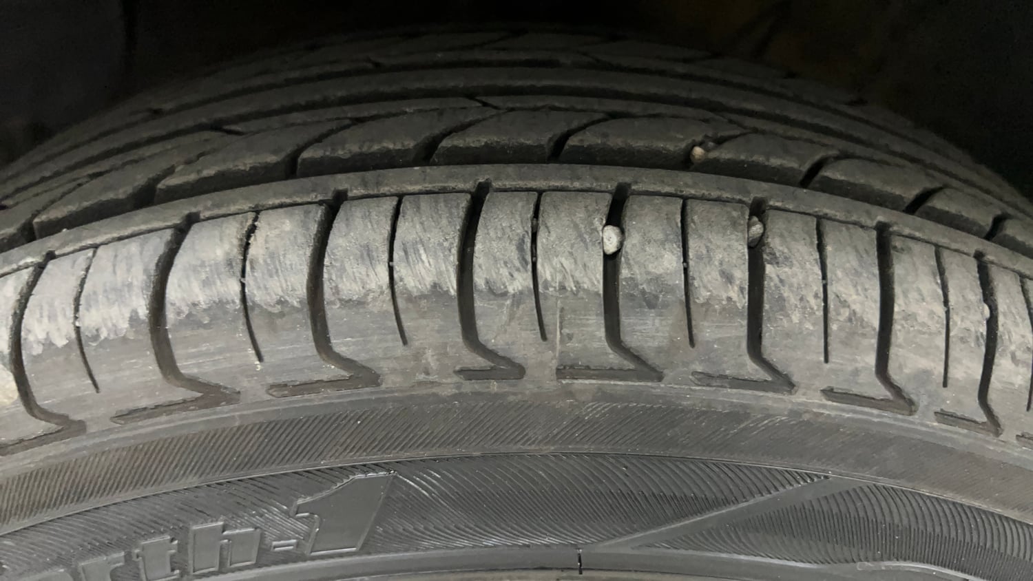 Used 2021 Hyundai Grand i10 Nios Sportz AMT 1.2 Kappa VTVT Petrol Automatic tyres LEFT FRONT TYRE TREAD VIEW