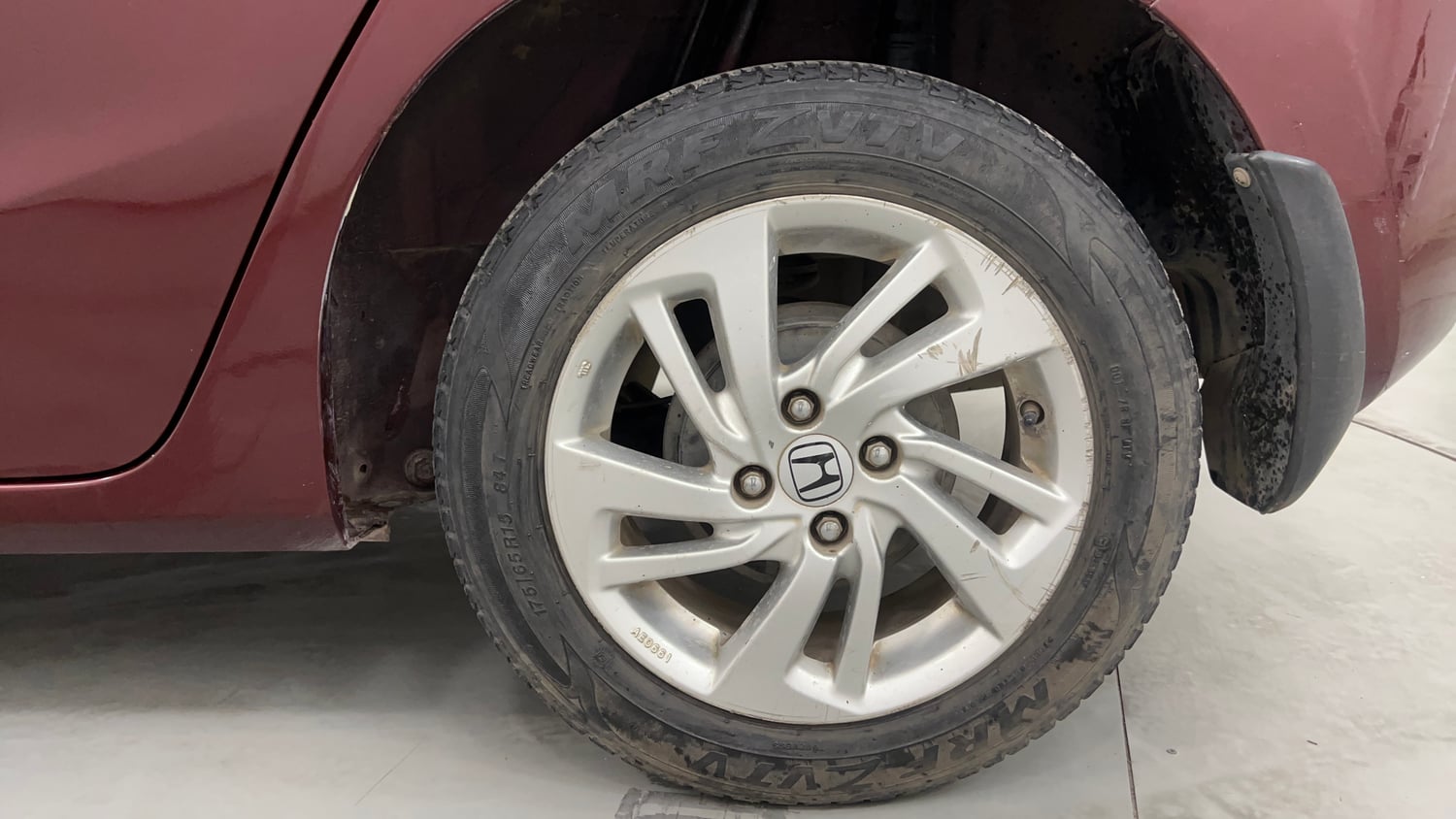 Used 2016 Honda Jazz VX Petrol Petrol Manual tyres LEFT REAR TYRE RIM VIEW