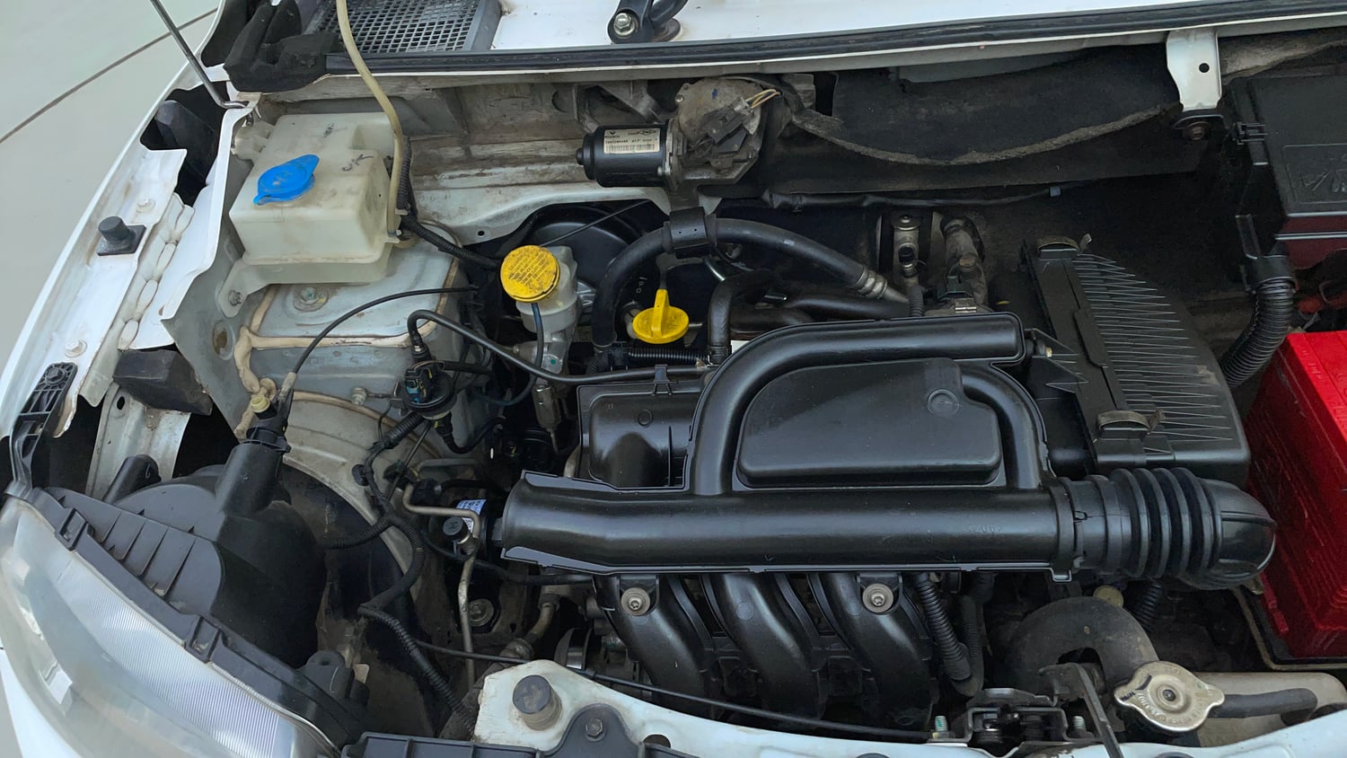 Used 2018 Renault Kwid 1.0 RXL Petrol Manual engine ENGINE RIGHT SIDE VIEW