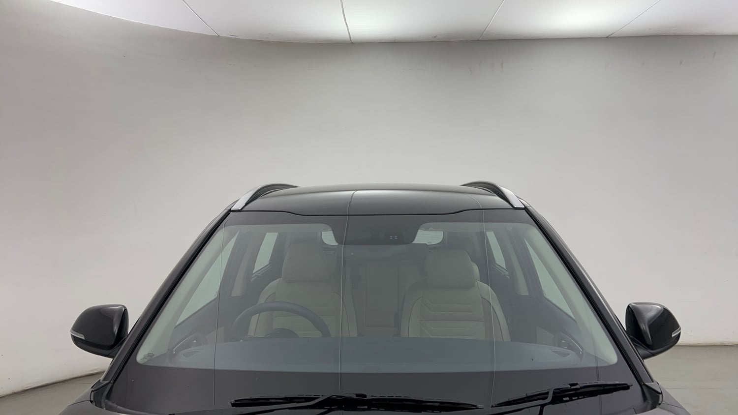 Used 2024 Kia Carens Luxury Plus 1.5 Diesel AT 7 STR Diesel Automatic exterior FRONT WINDSHIELD VIEW