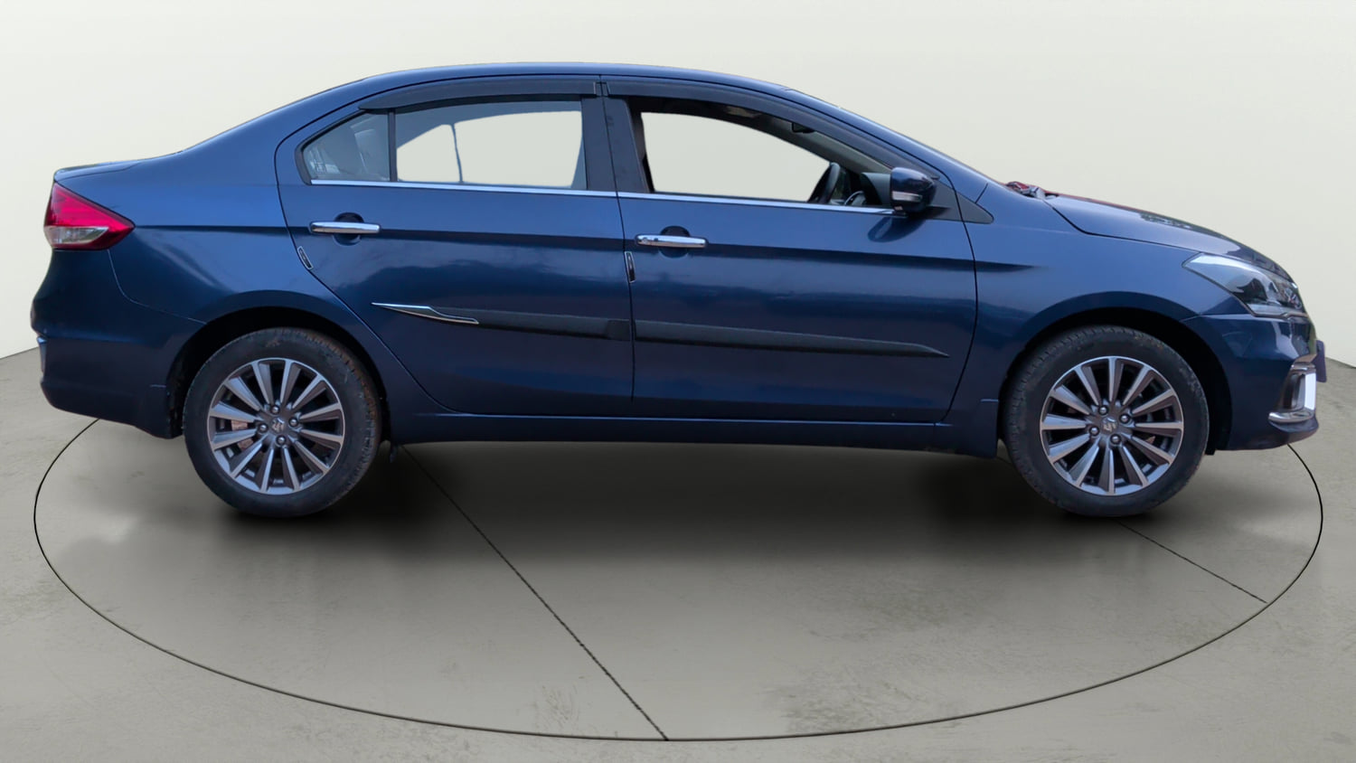 Used 2019 Maruti Suzuki Ciaz Alpha Hybrid 1.5 Petrol Manual exterior RIGHT SIDE VIEW