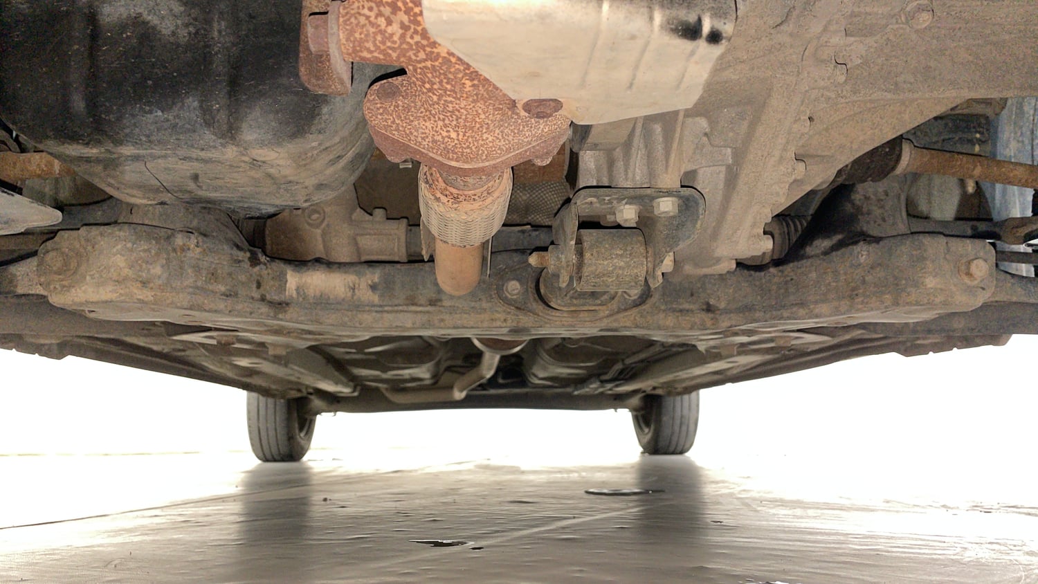 Used 2022 Hyundai Santro Sportz Petrol Manual extra FRONT LEFT UNDERBODY VIEW