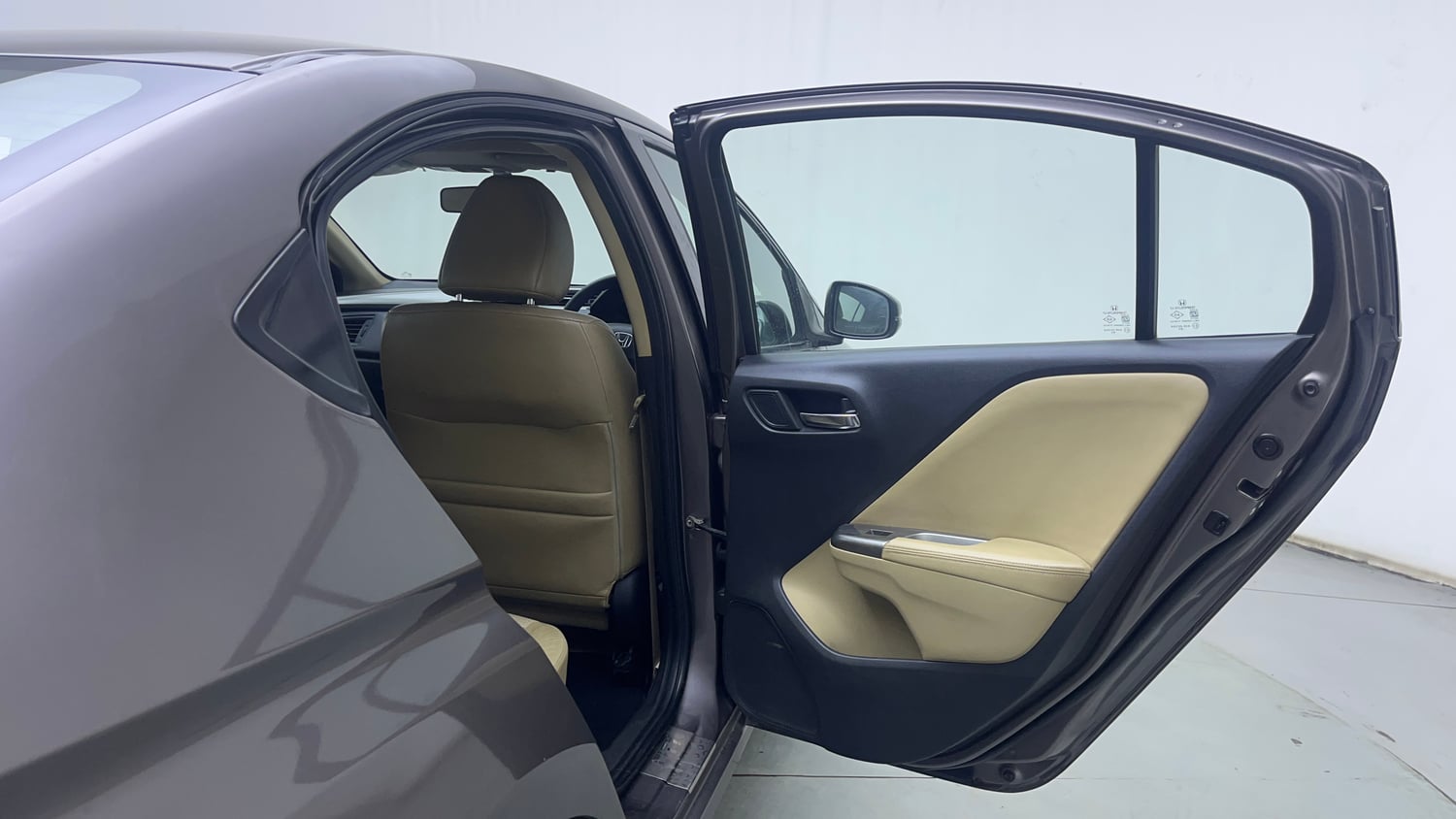 Used 2016 Honda City VX CVT Petrol Automatic interior RIGHT REAR DOOR OPEN VIEW