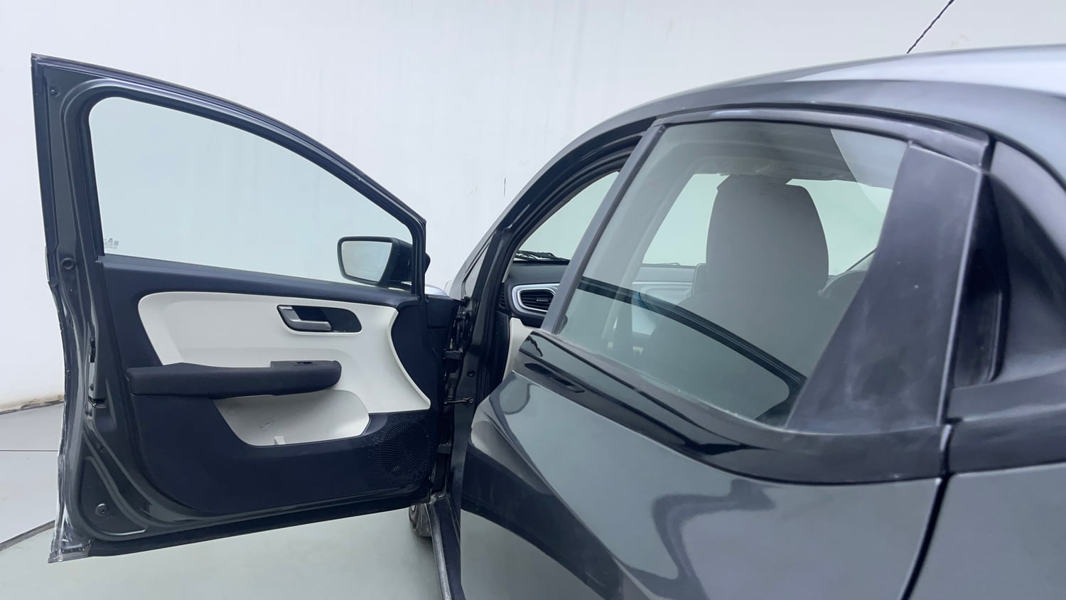 Used 2024 Tata Altroz XZA Petrol Petrol Automatic interior LEFT FRONT DOOR OPEN VIEW