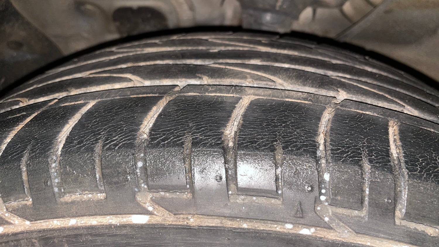Used 2019 Hyundai Creta SX 1.6 AT Petrol Petrol Automatic tyres LEFT FRONT TYRE TREAD VIEW