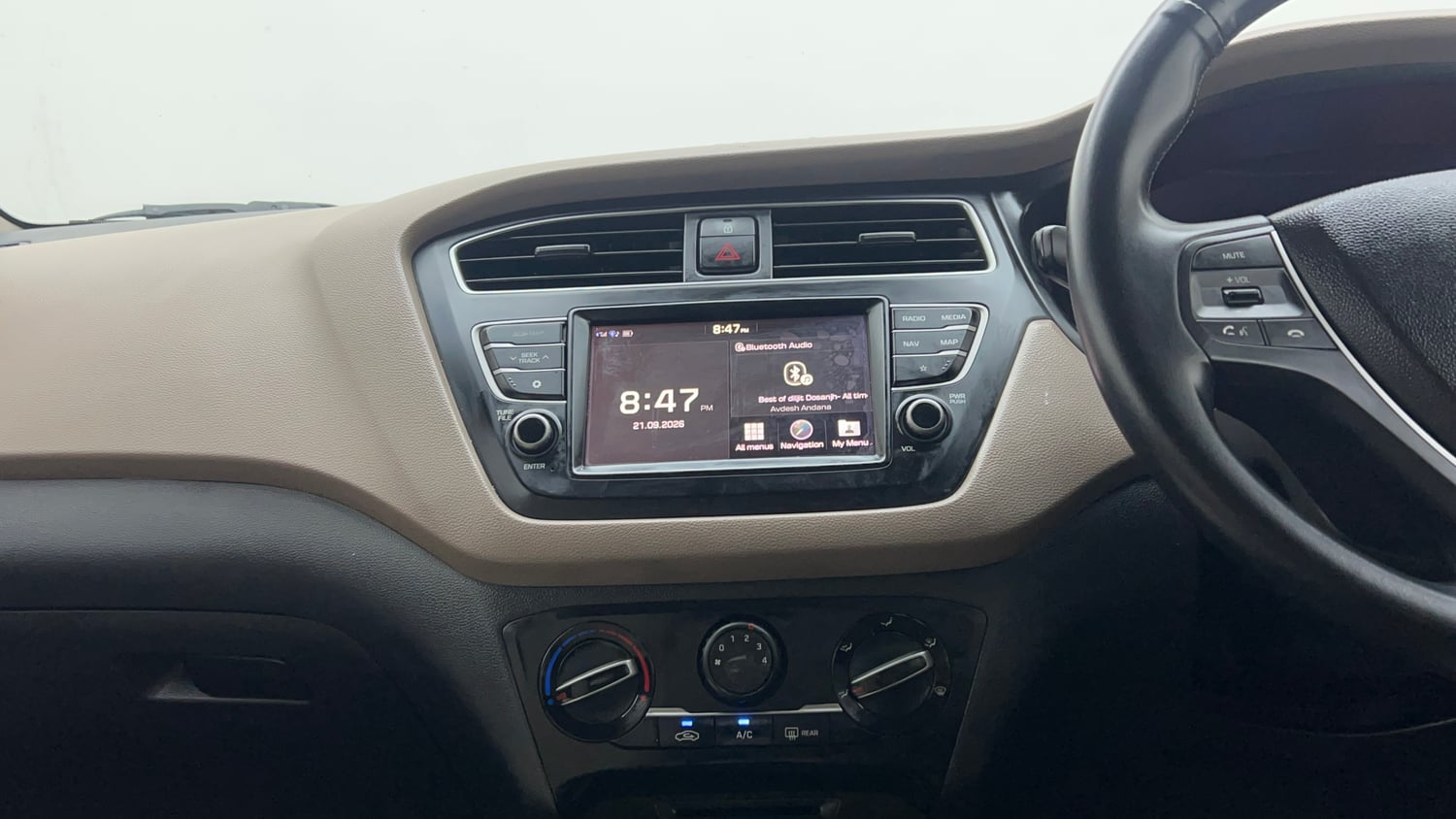 Used 2019 Hyundai Elite i20 Sportz Plus 1.2 Petrol Manual interior MUSIC SYSTEM & AC CONTROL VIEW