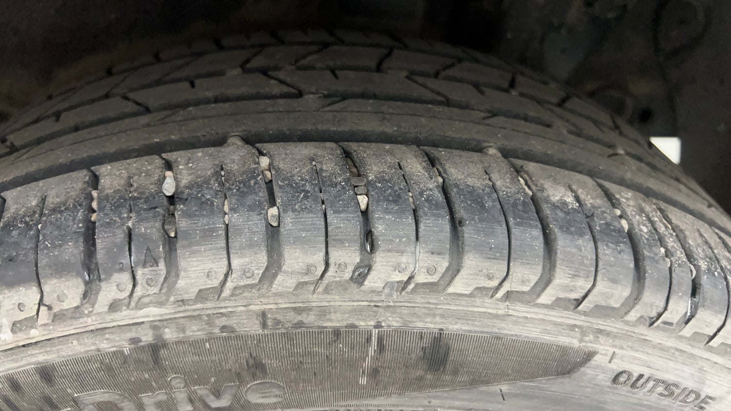 Used 2025 Hyundai New i20 Asta (O) 1.2 IVT Petrol Automatic tyres LEFT REAR TYRE TREAD VIEW