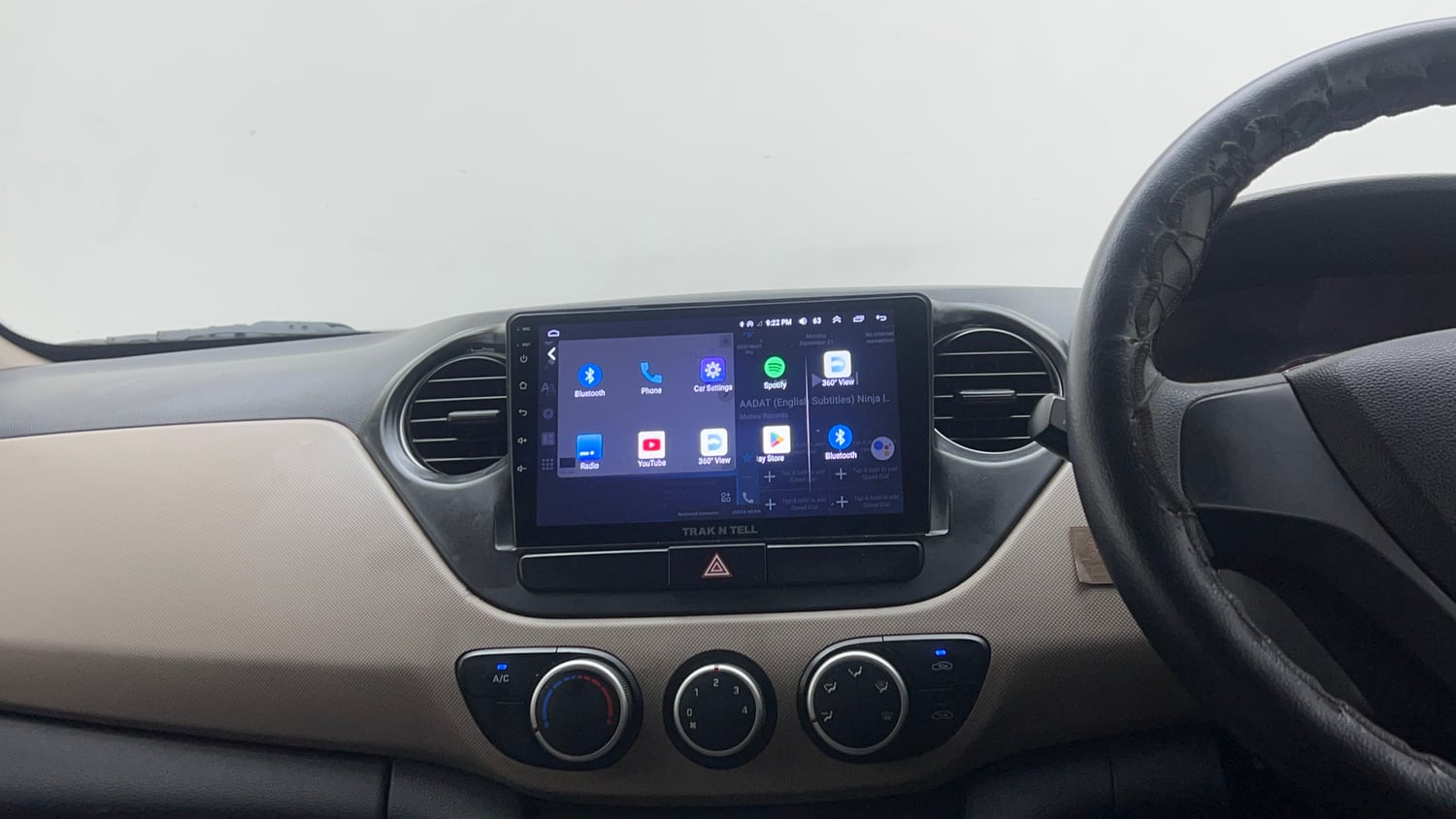 Used 2013 Hyundai Grand i10 Sportz 1.2 Kappa VTVT Petrol Manual interior MUSIC SYSTEM & AC CONTROL VIEW