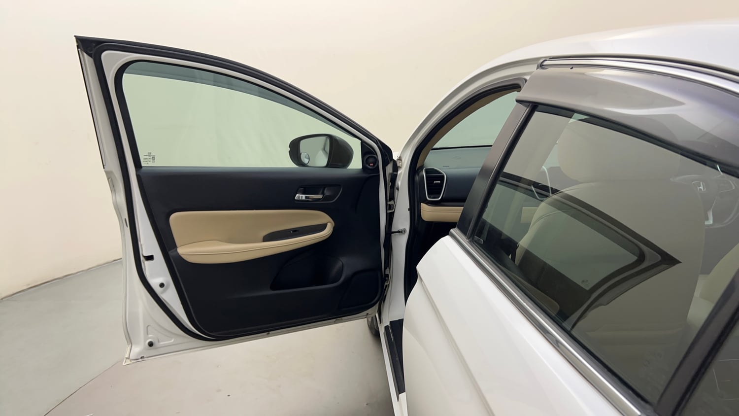 Used 2021 Honda City ZX CVT Petrol Petrol Automatic interior LEFT FRONT DOOR OPEN VIEW