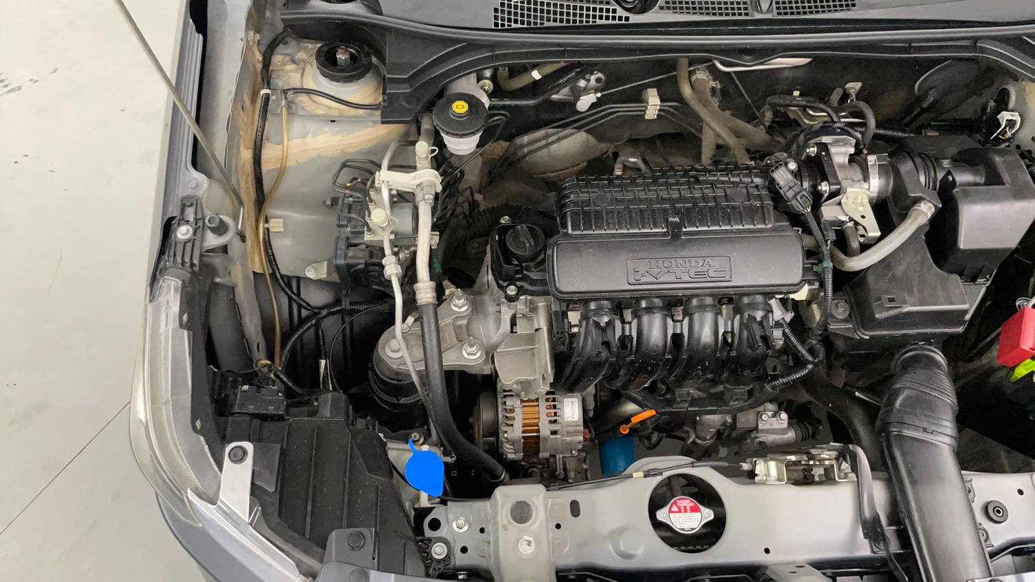 Used 2023 Honda Amaze VX MT 1.2 Petrol Petrol Manual engine ENGINE RIGHT SIDE VIEW