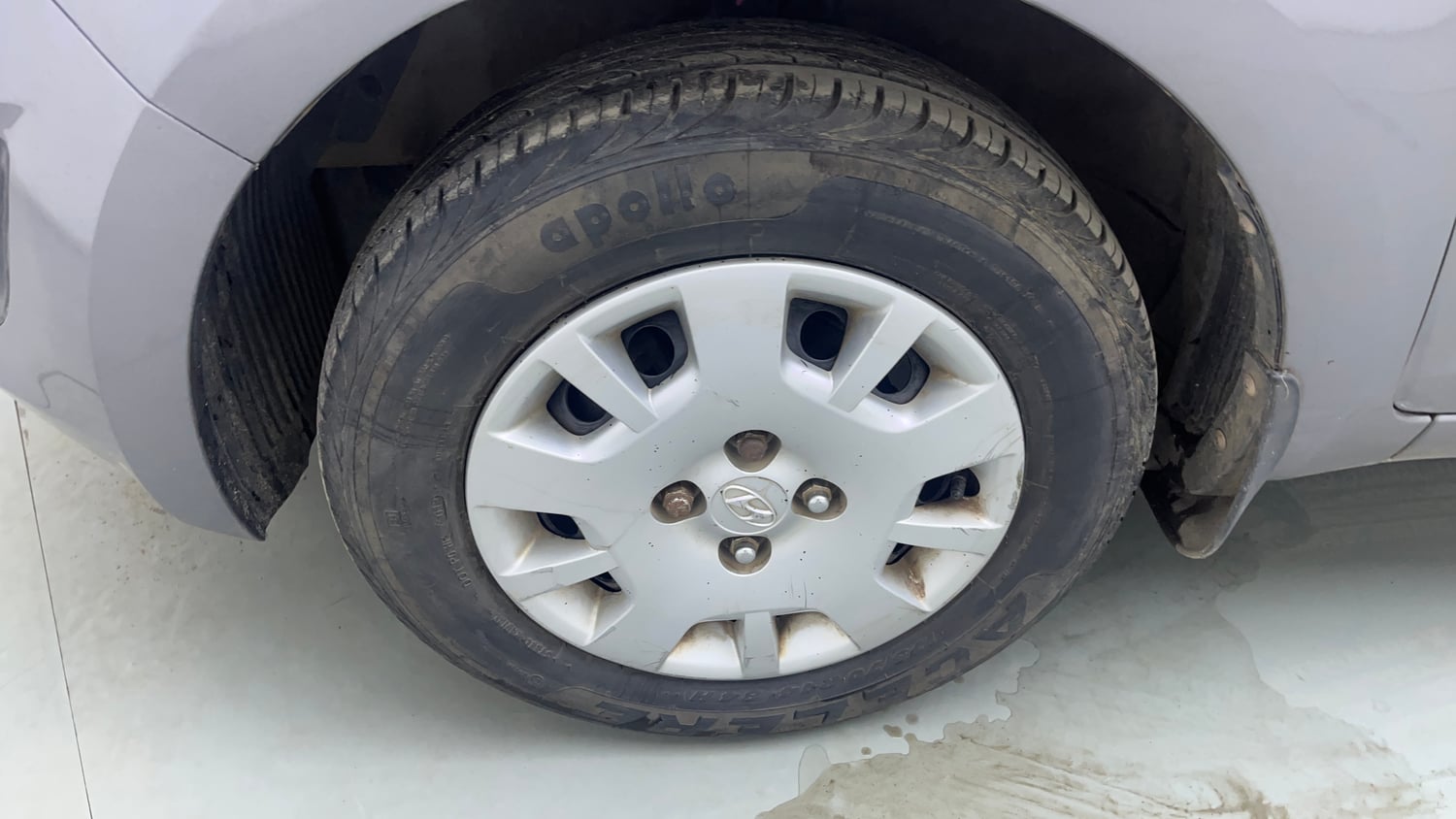 Used 2014 Hyundai i20 Magna 1.2 Petrol Manual tyres LEFT FRONT TYRE RIM VIEW