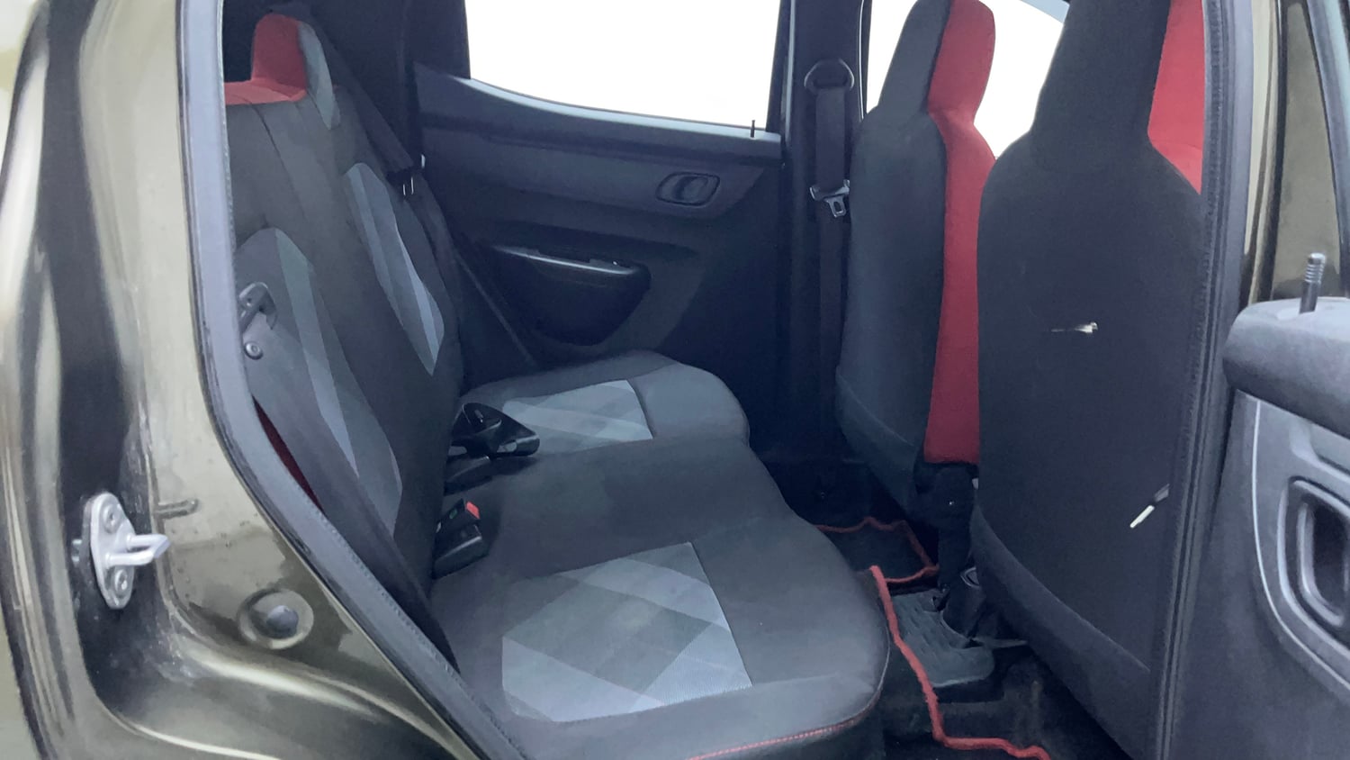 Used 2022 Renault Kwid RXT 1.0 AMT Petrol Automatic interior RIGHT SIDE REAR DOOR CABIN VIEW