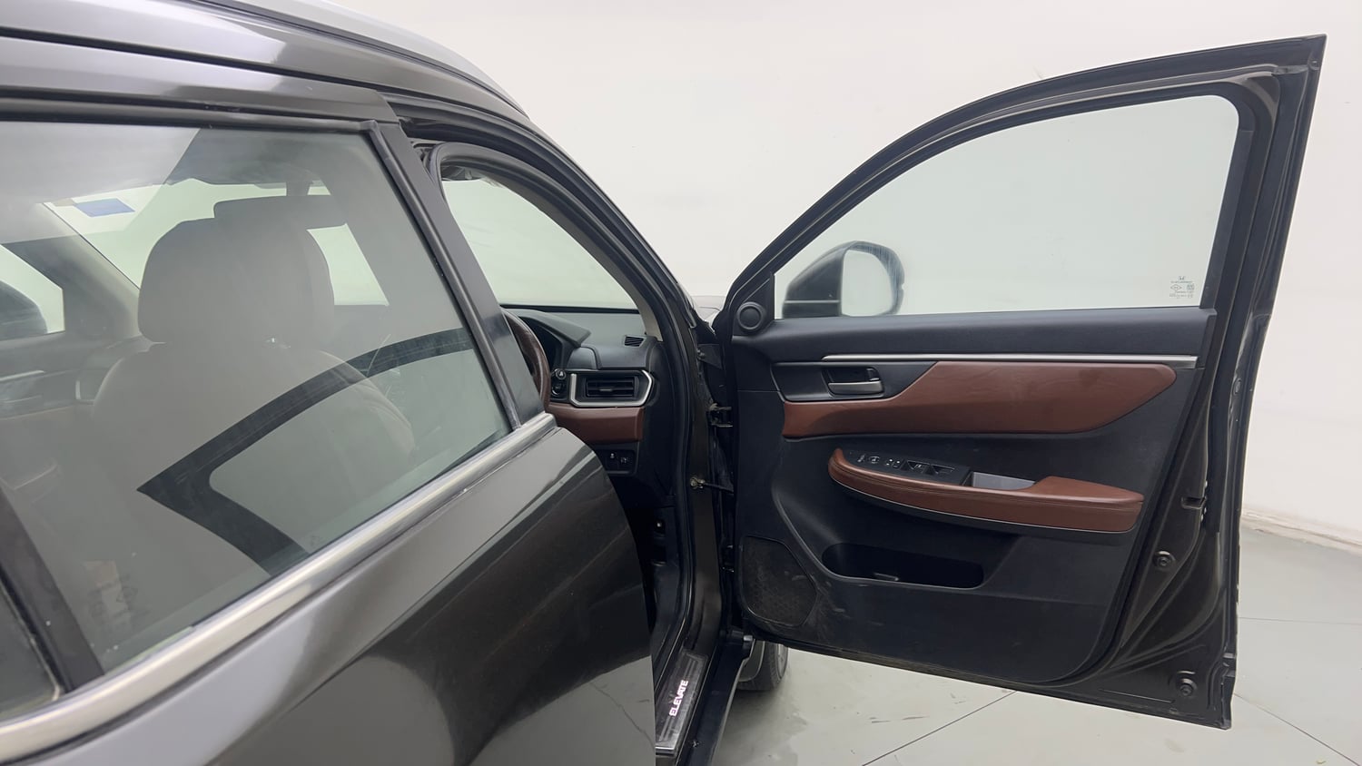 Used 2023 Honda Elevate VX MT Petrol Manual interior RIGHT FRONT DOOR OPEN VIEW