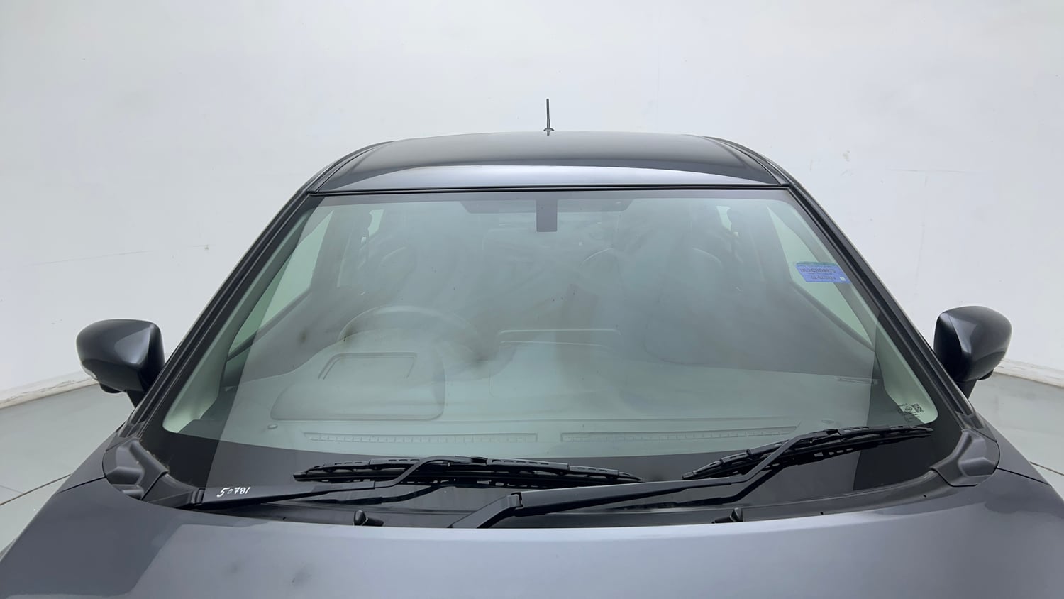 Used 2023 Maruti Suzuki Baleno Alpha MT Petrol Manual exterior FRONT WINDSHIELD VIEW
