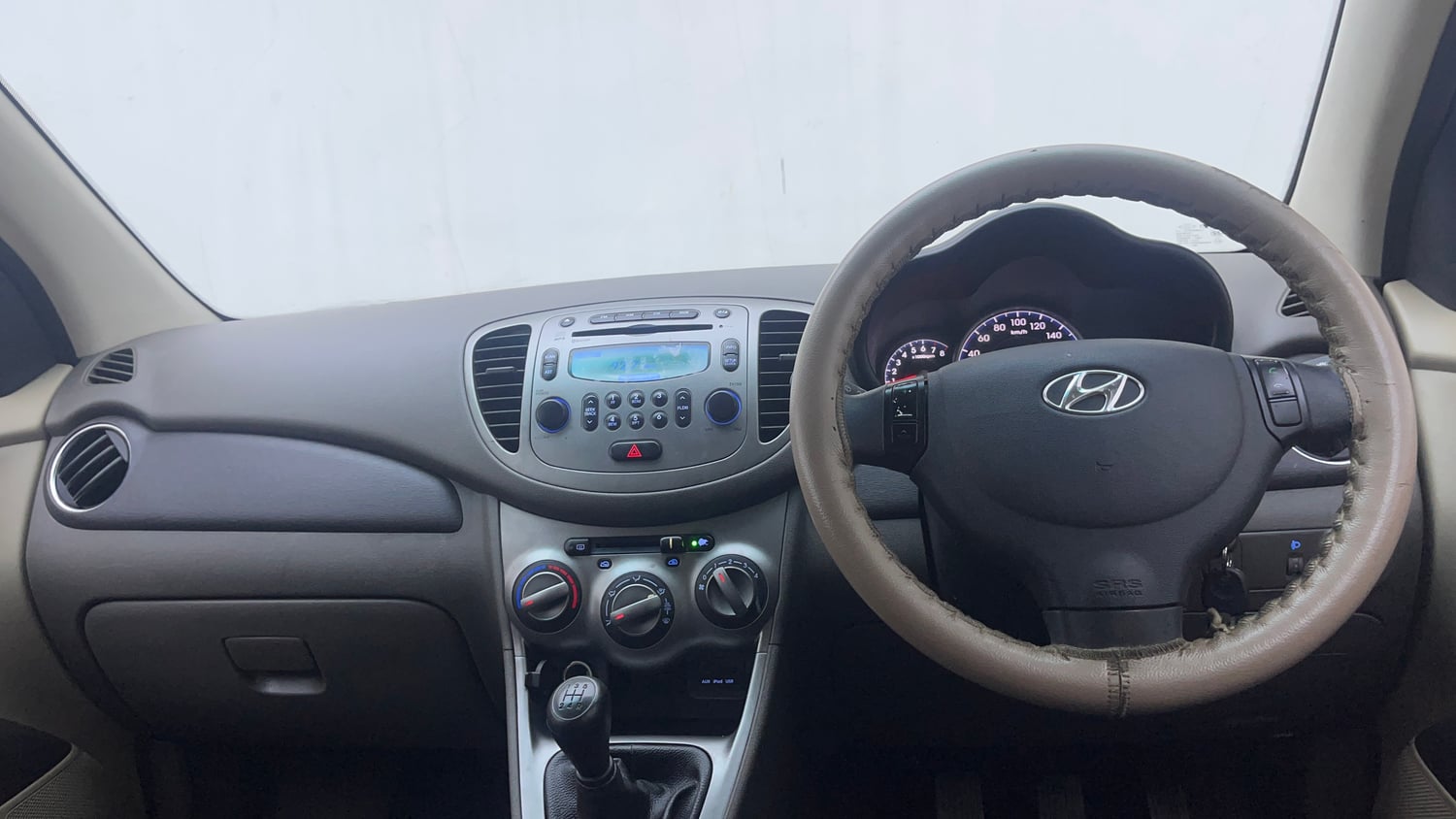 Used 2012 Hyundai i10 Sportz 1.2 Kappa2 Petrol Manual interior DASHBOARD VIEW