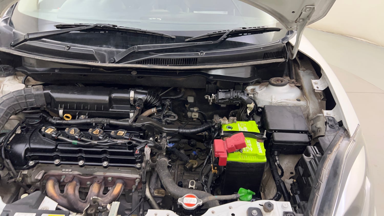 Used 2020 Maruti Suzuki Swift ZXi Plus Petrol Manual engine ENGINE LEFT SIDE HINGE & APRON VIEW