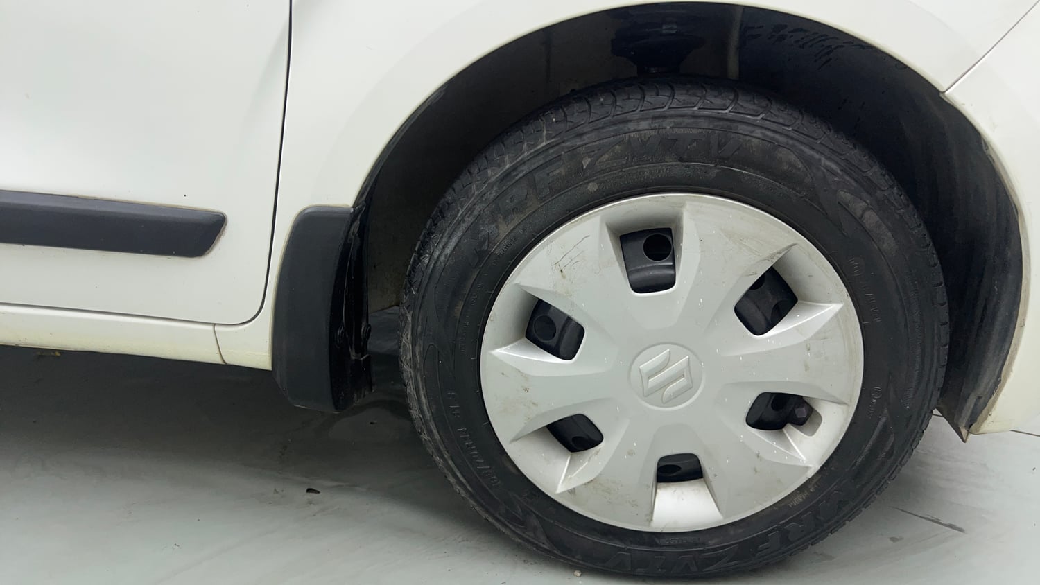 Used 2020 Maruti Suzuki Wagon R 1.0 VXi 1.0 AMT Petrol Automatic tyres RIGHT FRONT TYRE RIM VIEW
